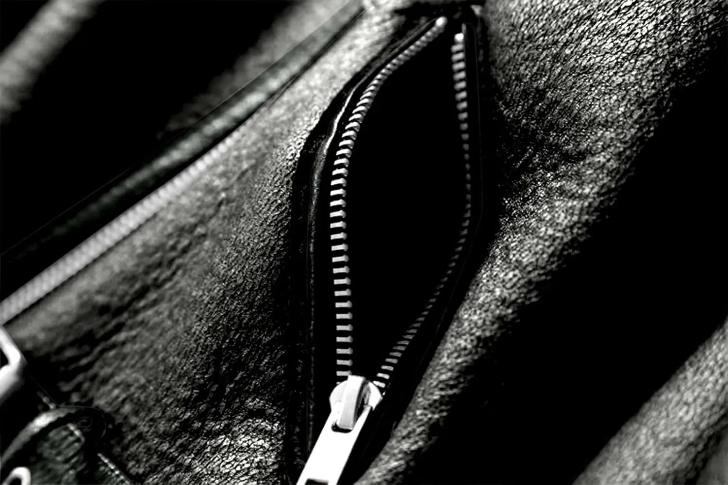 CHARTOU Women Faux Leather Jacket Fur Lined Winter Coat Warm Zip Up Notched Collar Moto Bomber Jacket