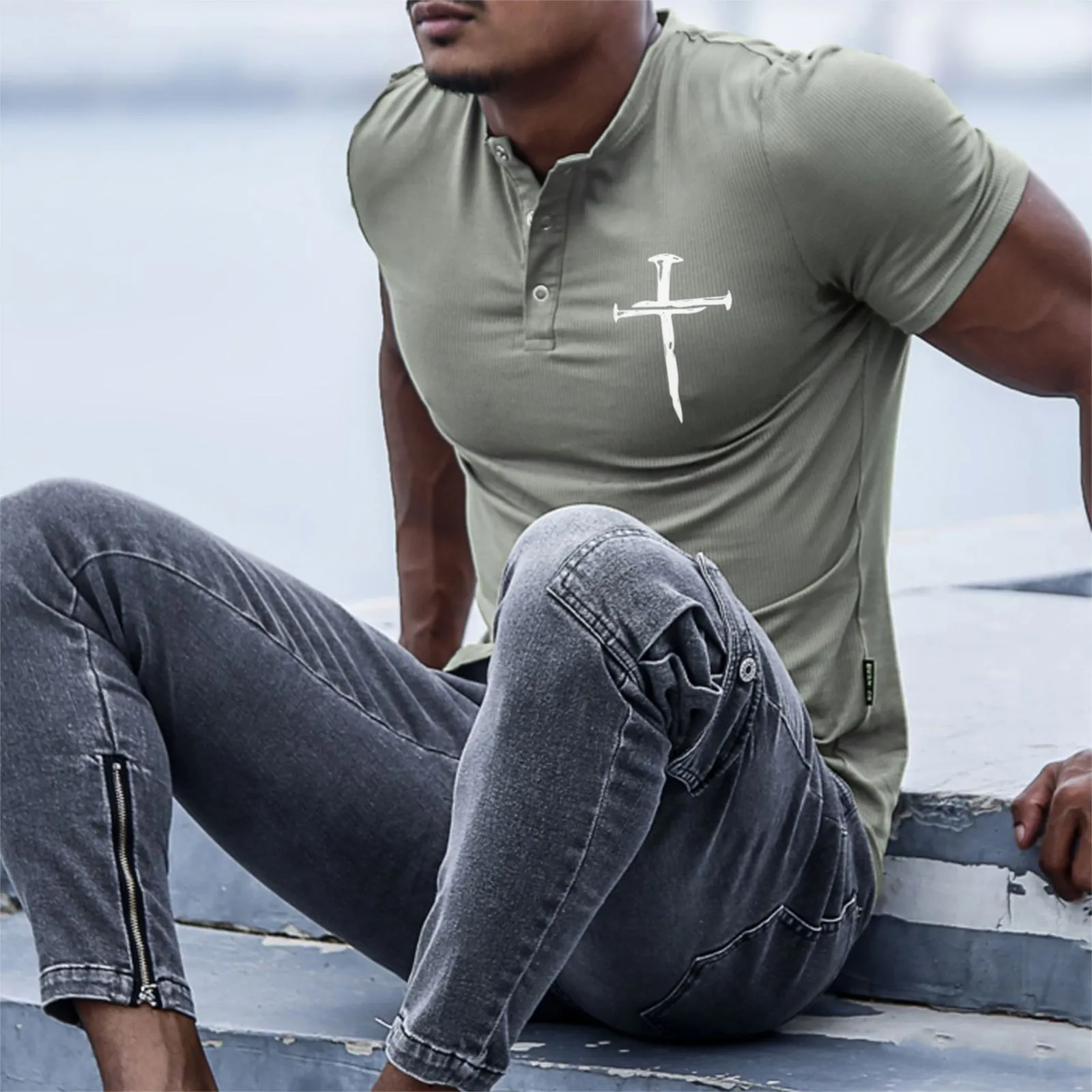 CROSS STRIPED HENLY COLLAR GRAPHIC TEE