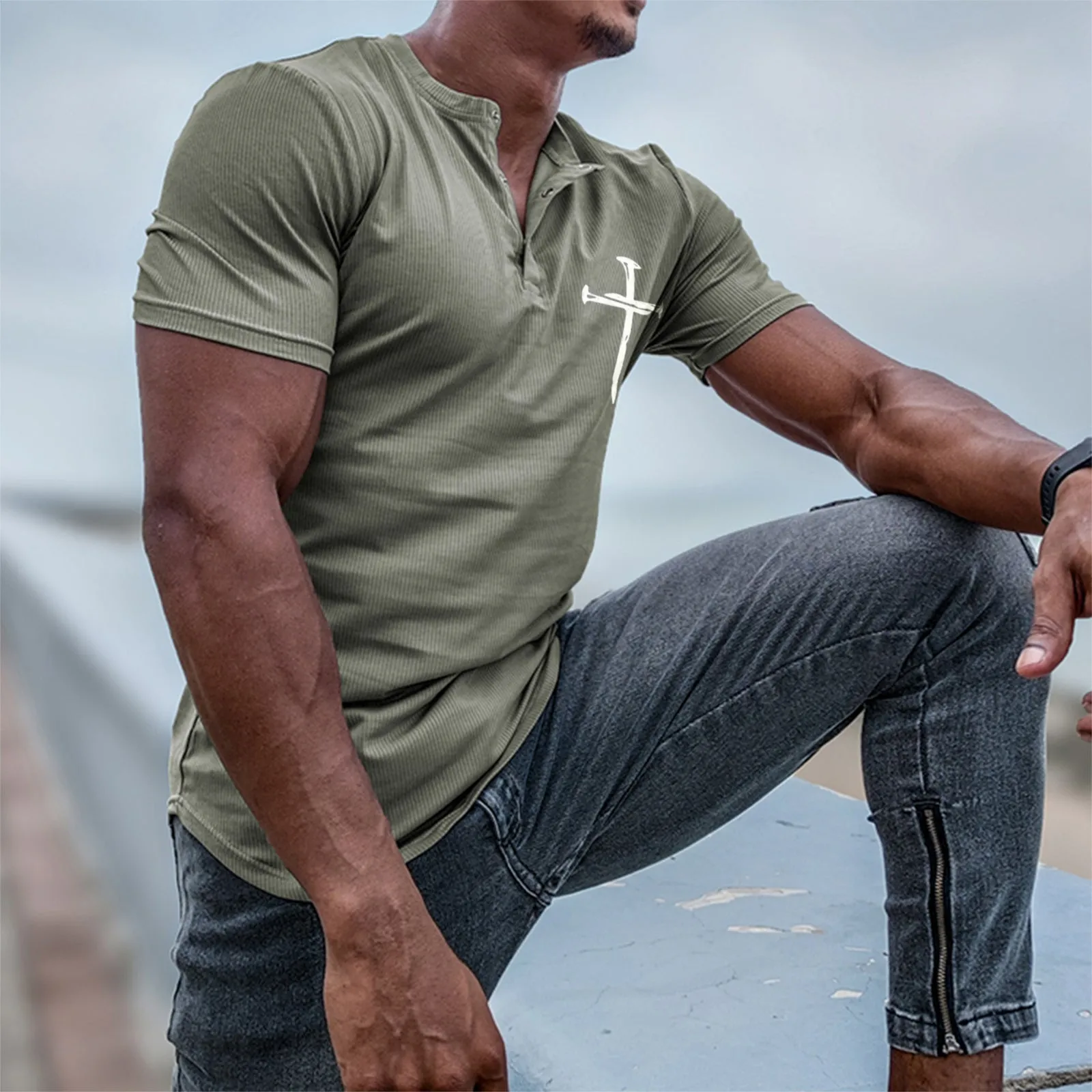 CROSS STRIPED HENLY COLLAR GRAPHIC TEE